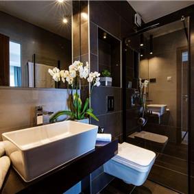 5-Bedroom Luxury Sea-View Villa with Infinity Pool near Dubrovnik – Sleeps 10